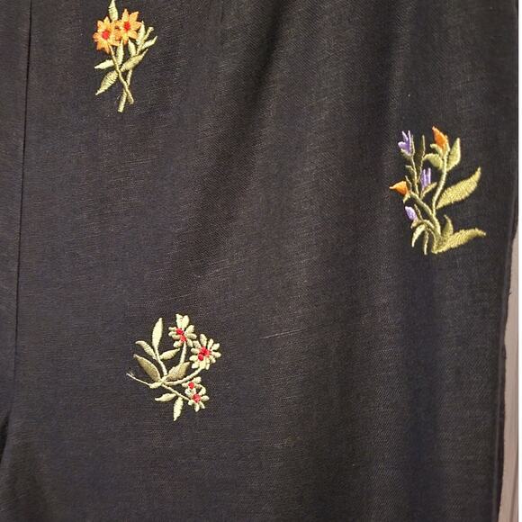 Nicole Studio, 14 | High Rise Linen-Blend Floral Embroidered Crop Wide Leg Pants - Picture 4 of 6